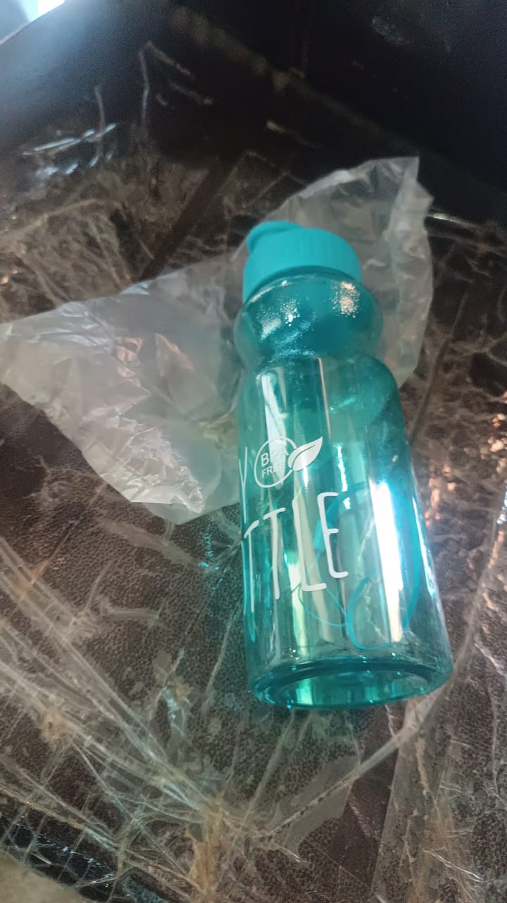 BPA-Free Plastic Sports Water Bottle (Approx. 400 ML / 1 Pc) BPA-Free Plastic Sports Water Bottle (Approx. 400 ML / 1 Pc)